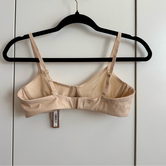 SKIMS FITS EVERYBODY
UNLINED DEMI BRA - Picture 3 of 3